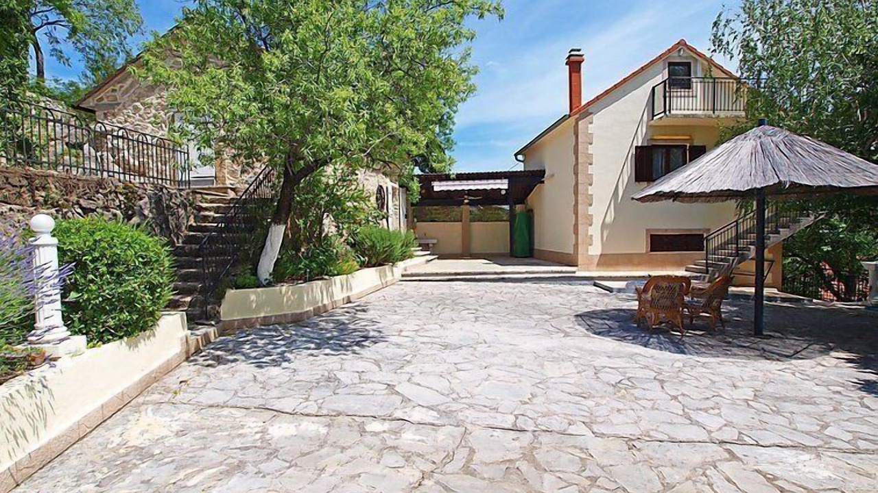 Photo of Outdoor in Siveric