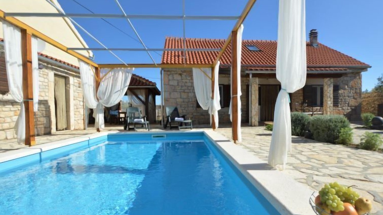 Photo of Outdoor in Promina