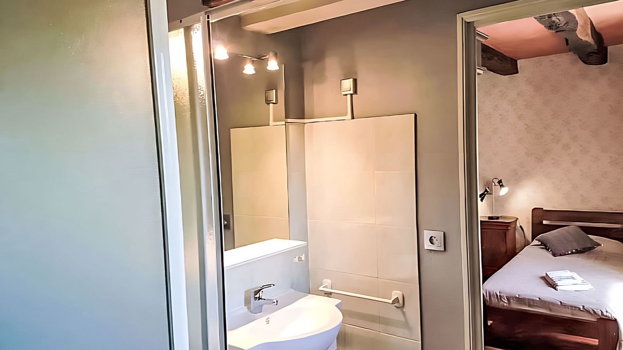 Photo of Bathroom in Turenne