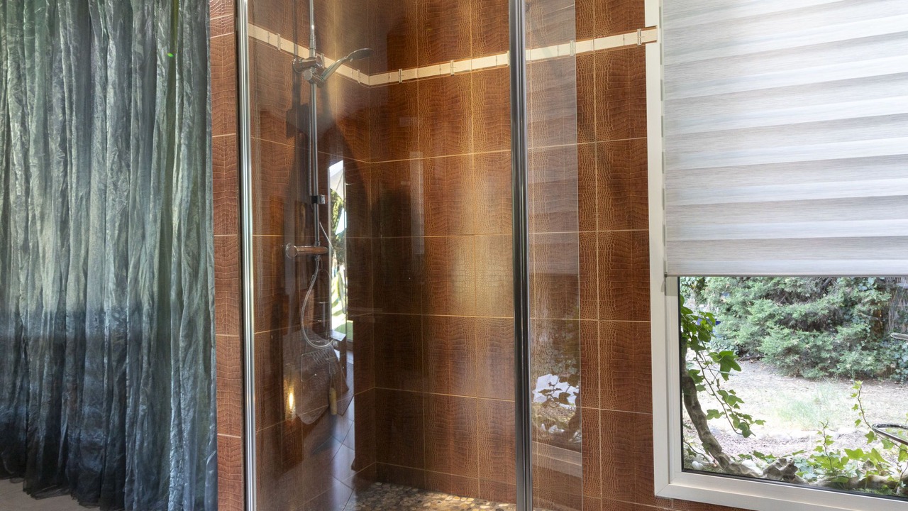 Photo of Bathroom in Chateaurenard