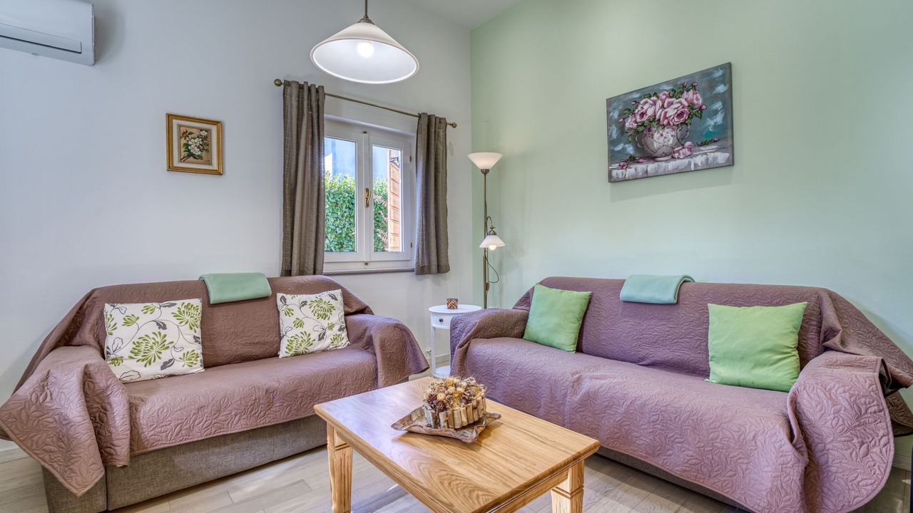 Photo of Livingroom in Pobri