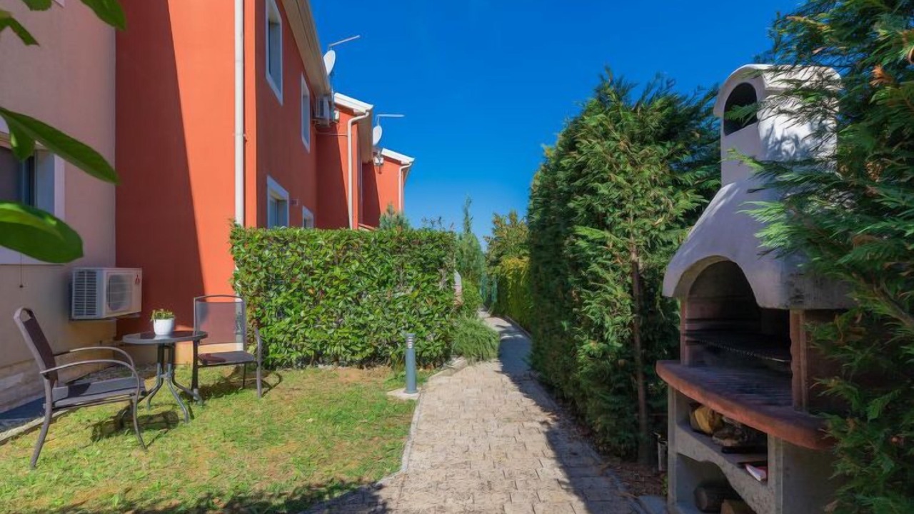 Photo of Outdoor in Krizine