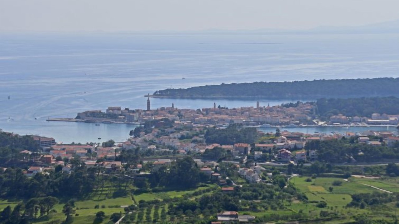 Photo of Outdoor in Banjol