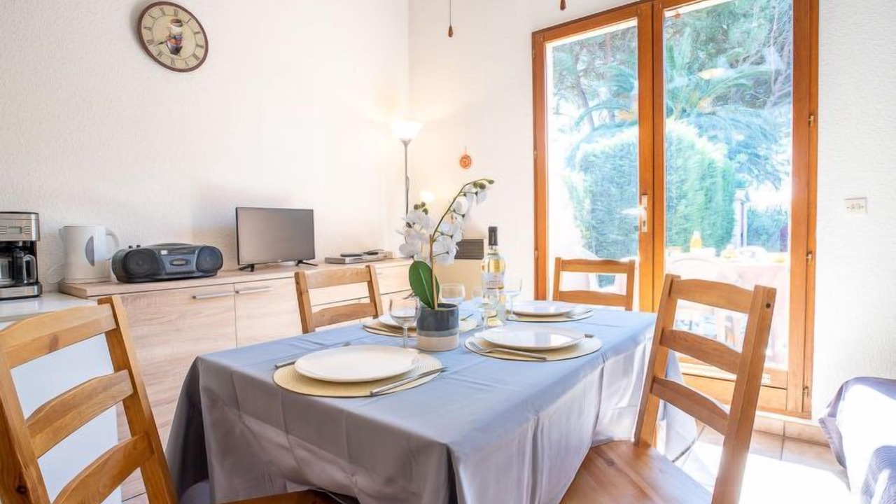 Photo of Bedroom in Saint-Cyprien Plage