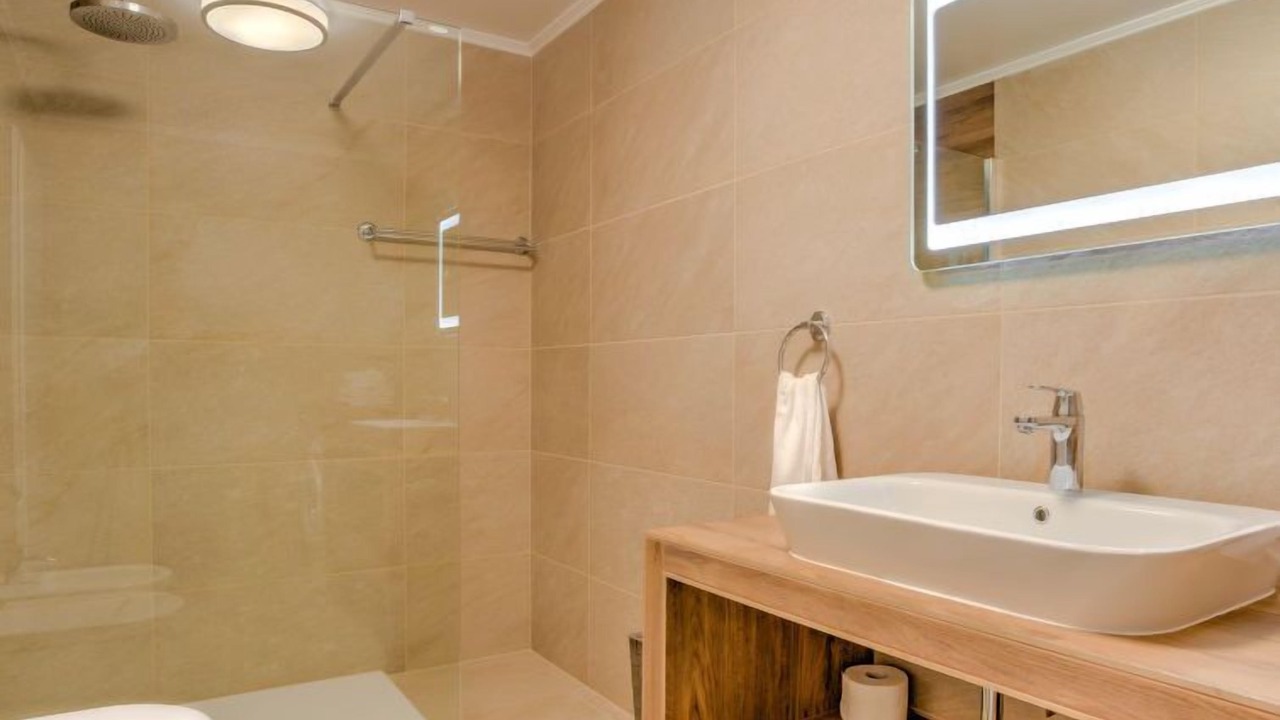 Photo of Bathroom in Pobri
