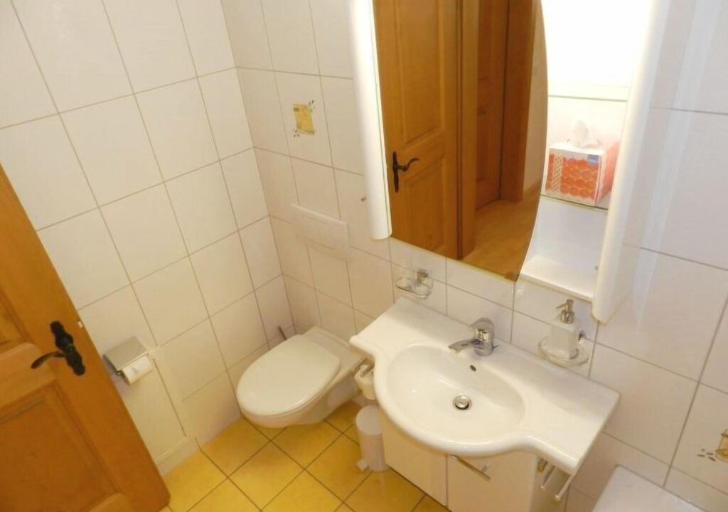 Photo of Bathroom in Saanenmoeser