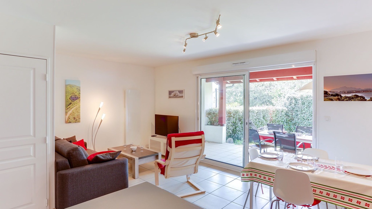 Photo of Livingroom in Sare