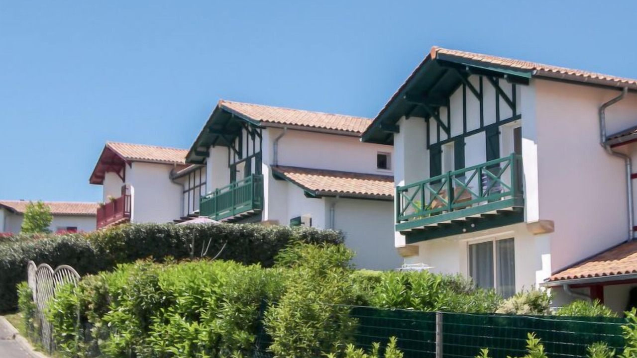 Photo of Others in Sare