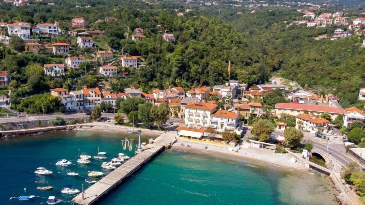 Photo of Outdoor in Ika