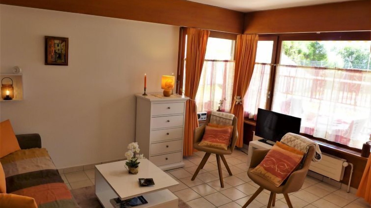 Photo of Livingroom in Lens