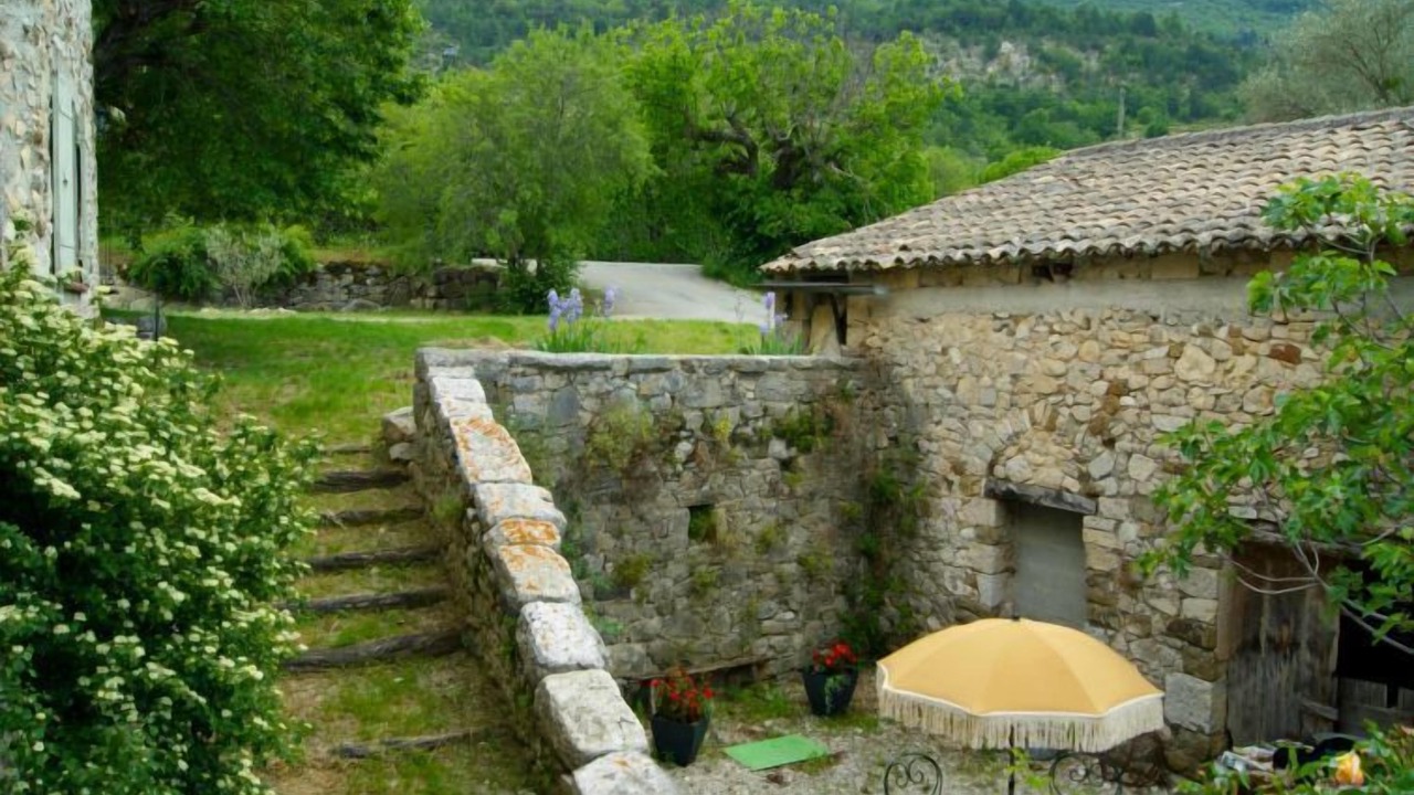 Photo of Others in Besignan