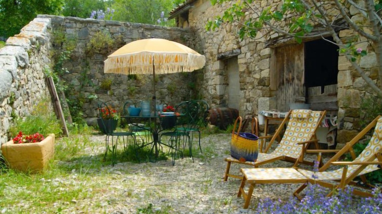 Photo of Others in Besignan