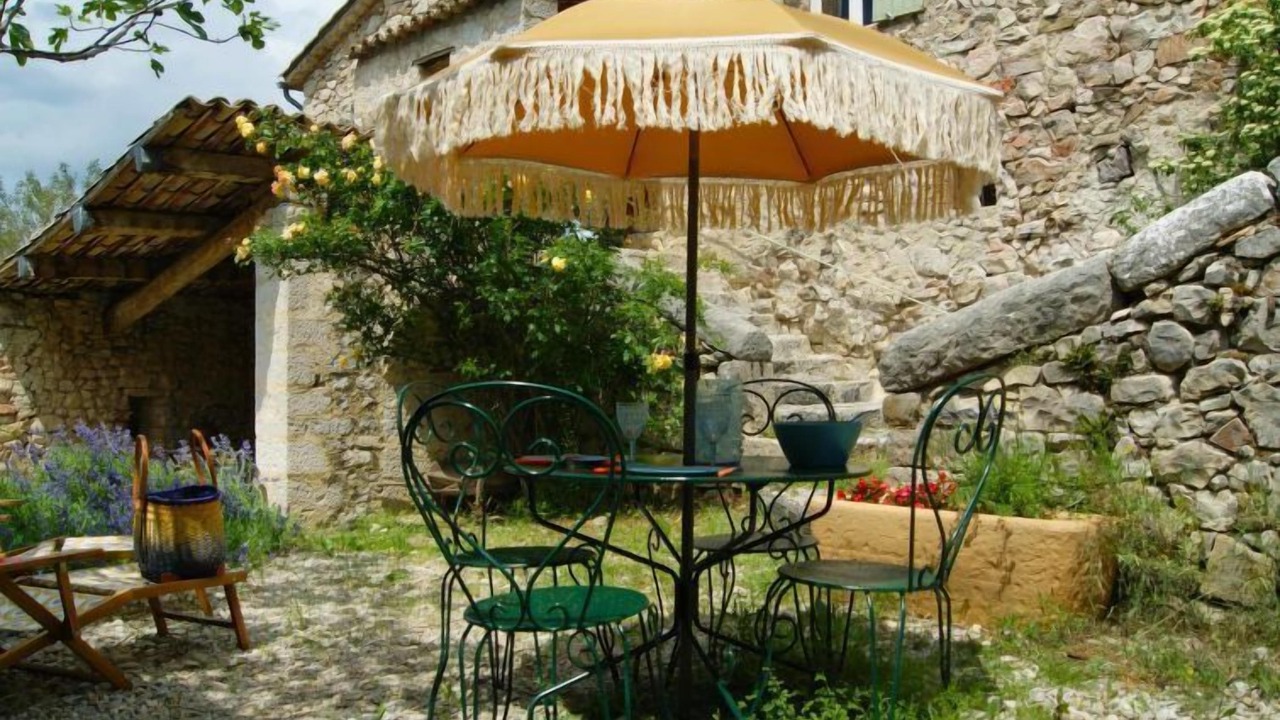 Photo of Others in Besignan