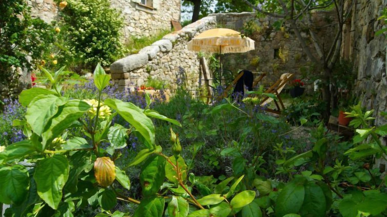 Photo of Others in Besignan