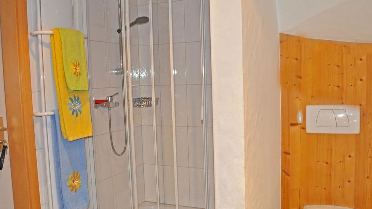 Photo of Bathroom in Zweisimmen