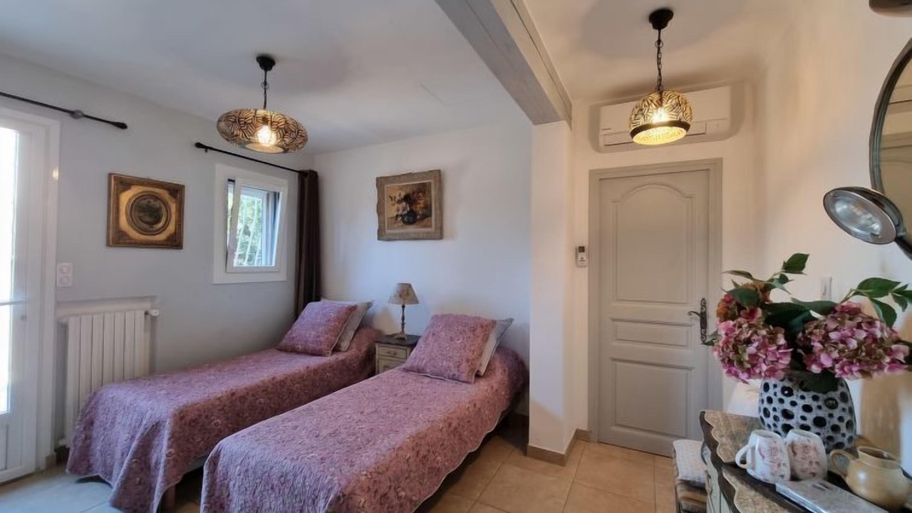 Photo of Others in Morieres-les-Avignon