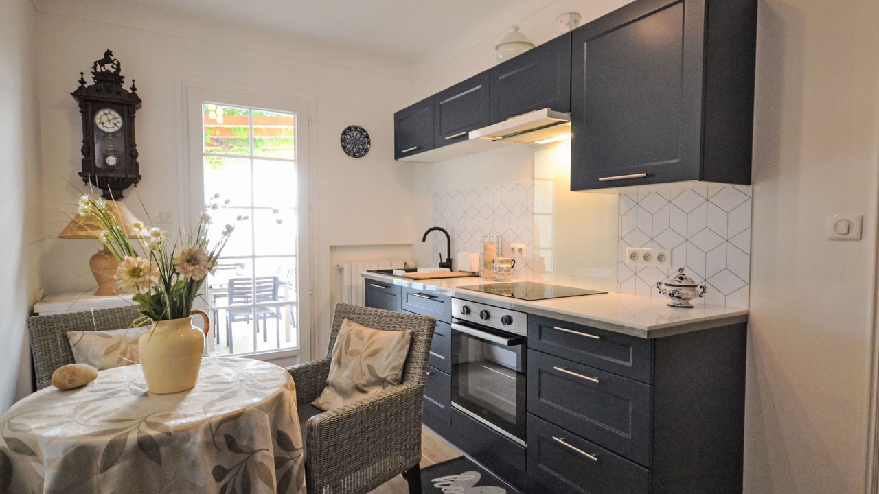 Photo of Bedroom in Morieres-les-Avignon