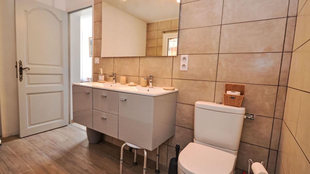 Photo of Bathroom in Morieres-les-Avignon