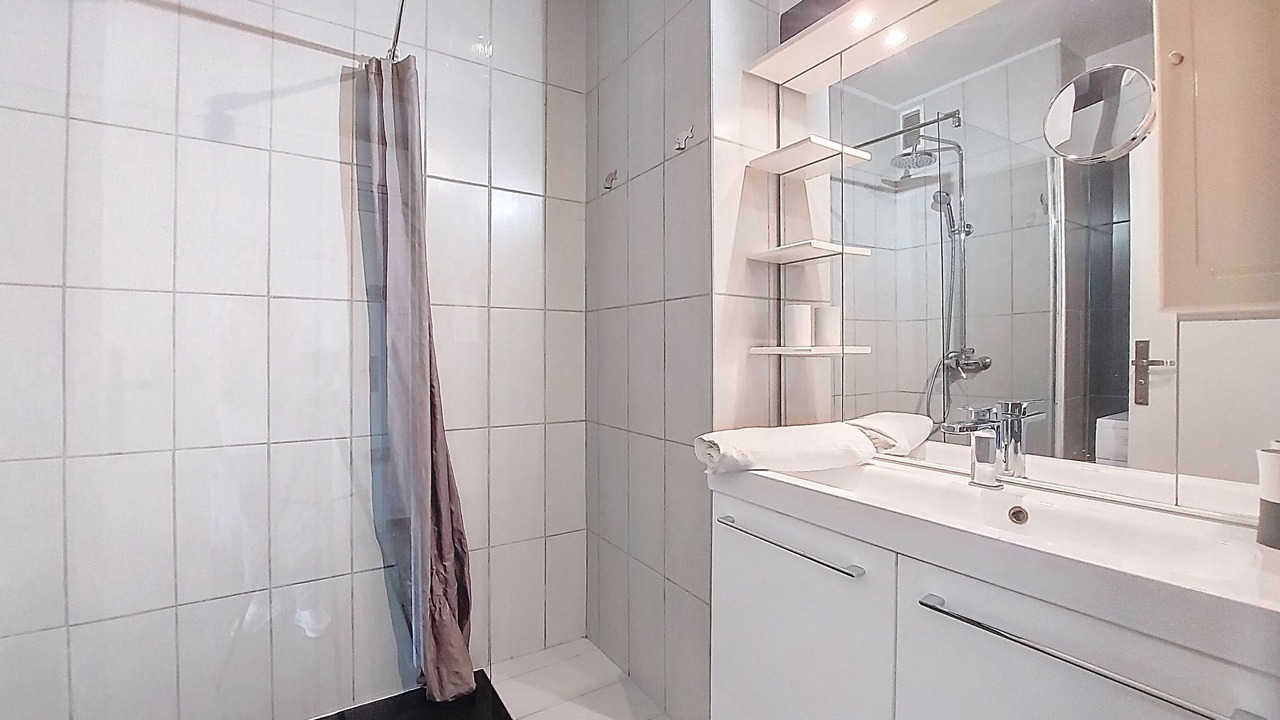 Photo of Bathroom in Le Grau-Du-Roi
