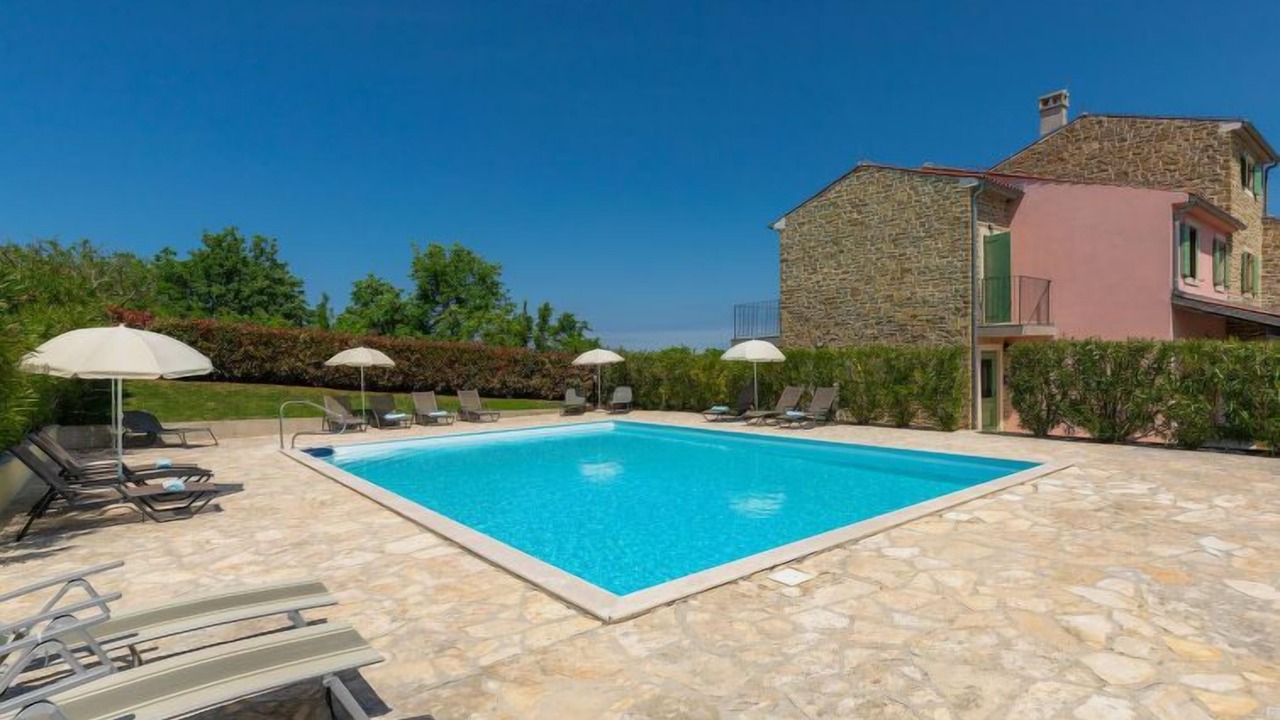 Photo of Outdoor in Baredine