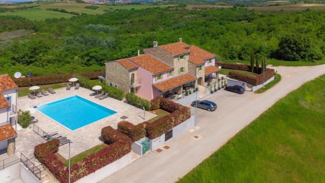 Photo of Outdoor in Baredine