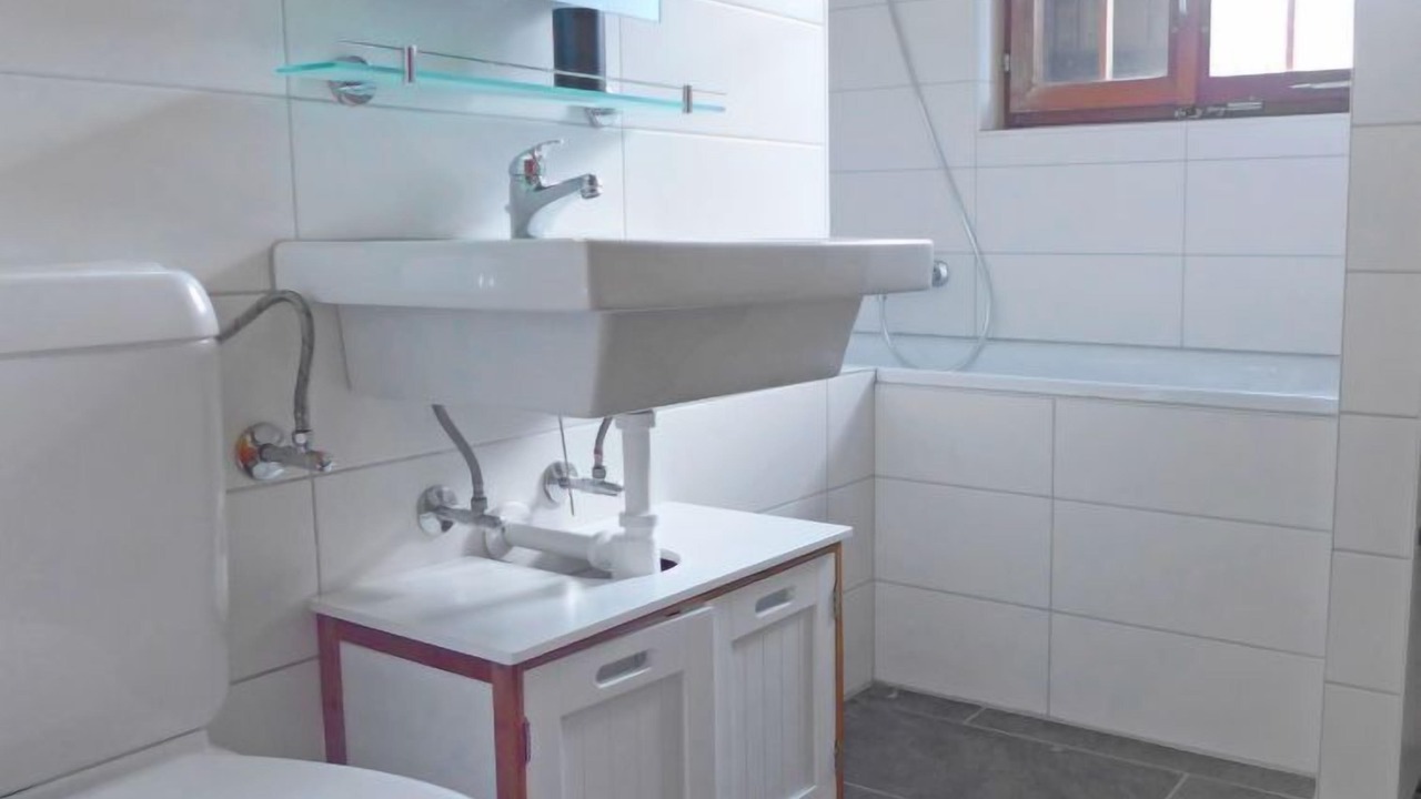 Photo of Bathroom in Moleson