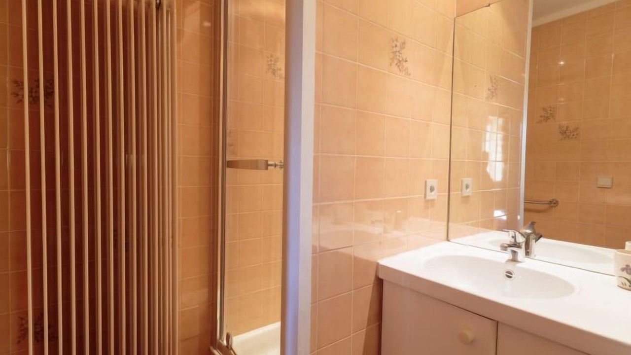 Photo of Bathroom in Payroux