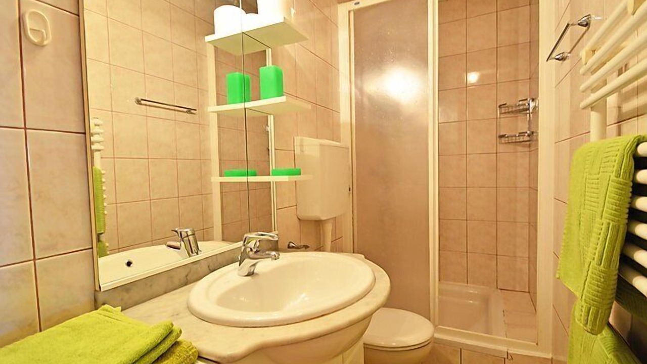 Photo of Bathroom in Opric