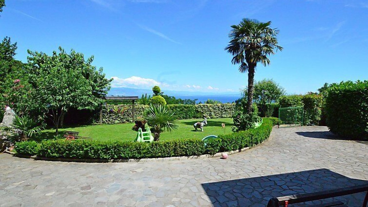Photo of Outdoor in Opric