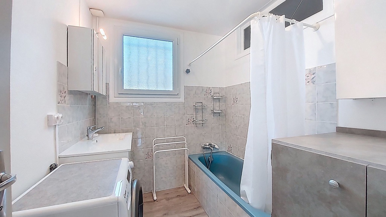Photo of Bathroom in Vaux-sur-Mer