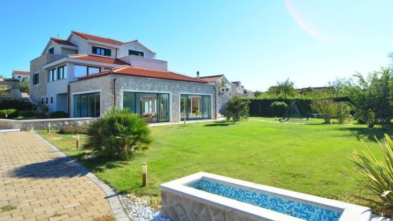 Photo of Outdoor in Betina