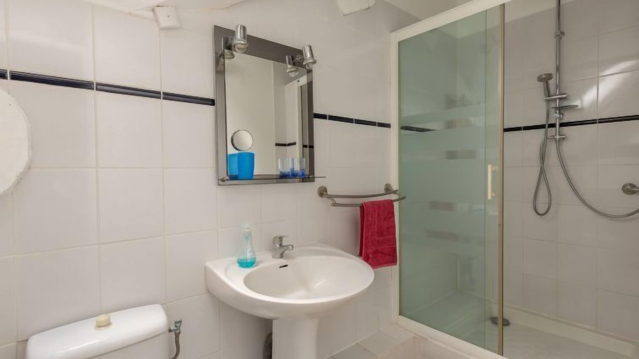 Photo of Bathroom in Tanlay