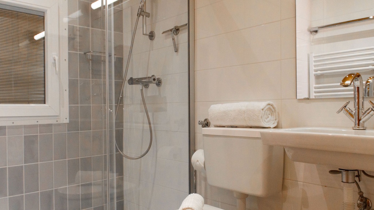 Photo of Bathroom in Saint-Pierre-de-Clages