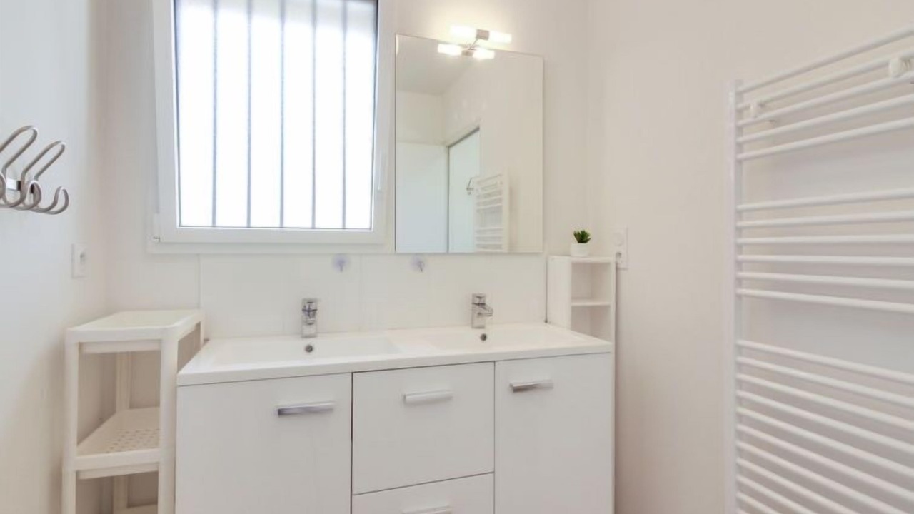 Photo of Bathroom in Saint-Lunaire