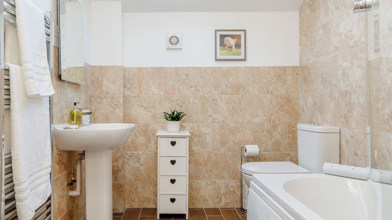 Photo of Bathroom in Hewelsfield