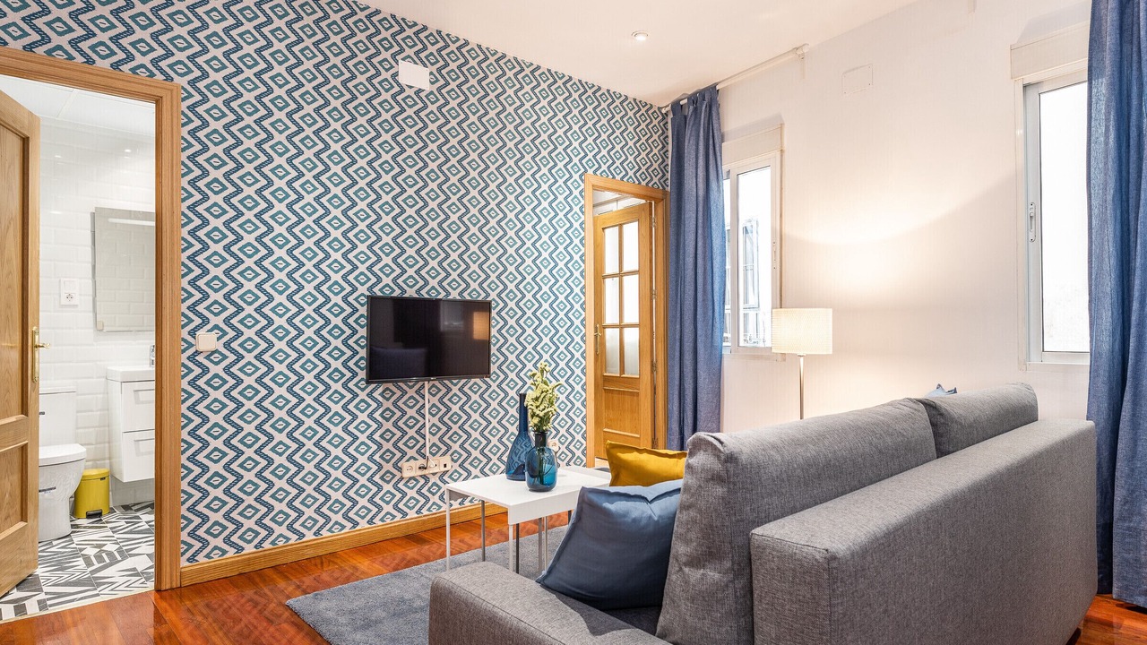 Photo of Livingroom in Golden Triangle of Art