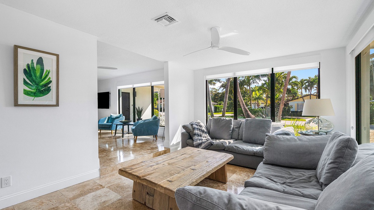 Photo of Livingroom in Singer Island