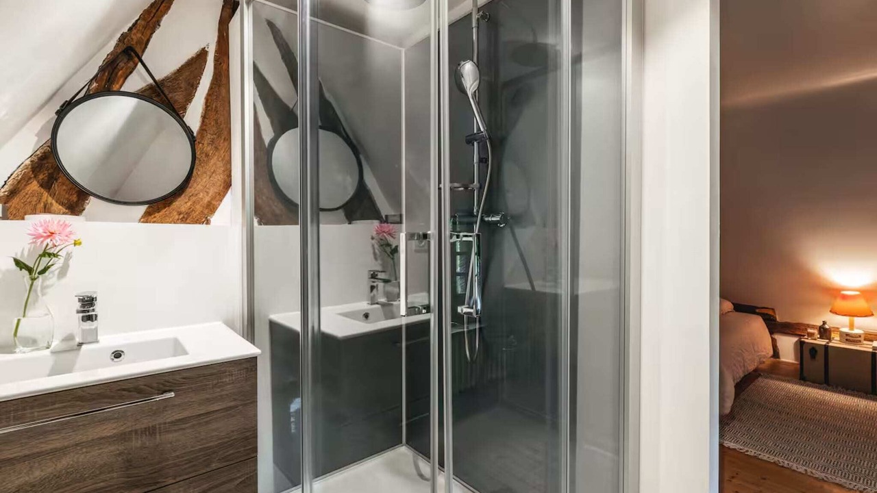 Photo of Bathroom in Ablon