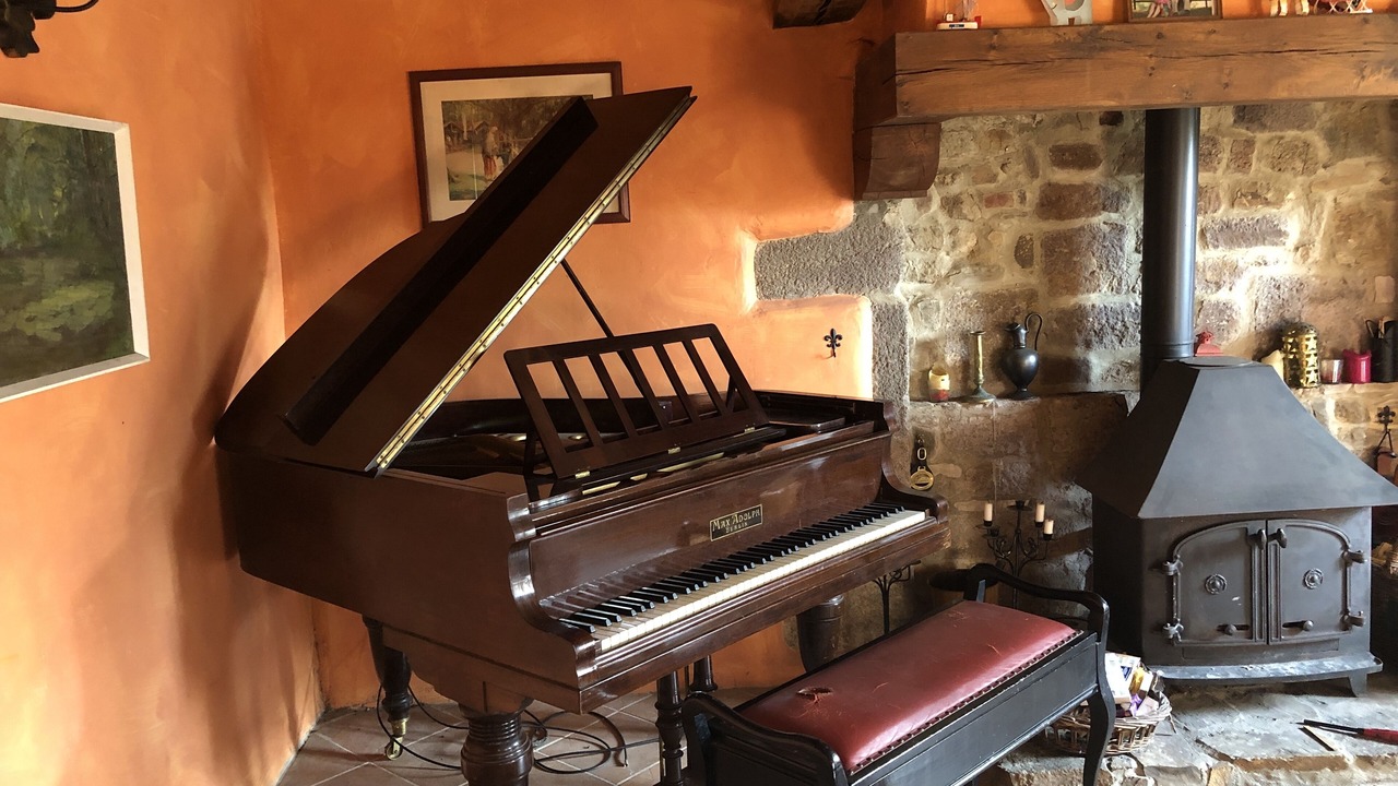 Photo of Others in Saint-Denis-le-Gast