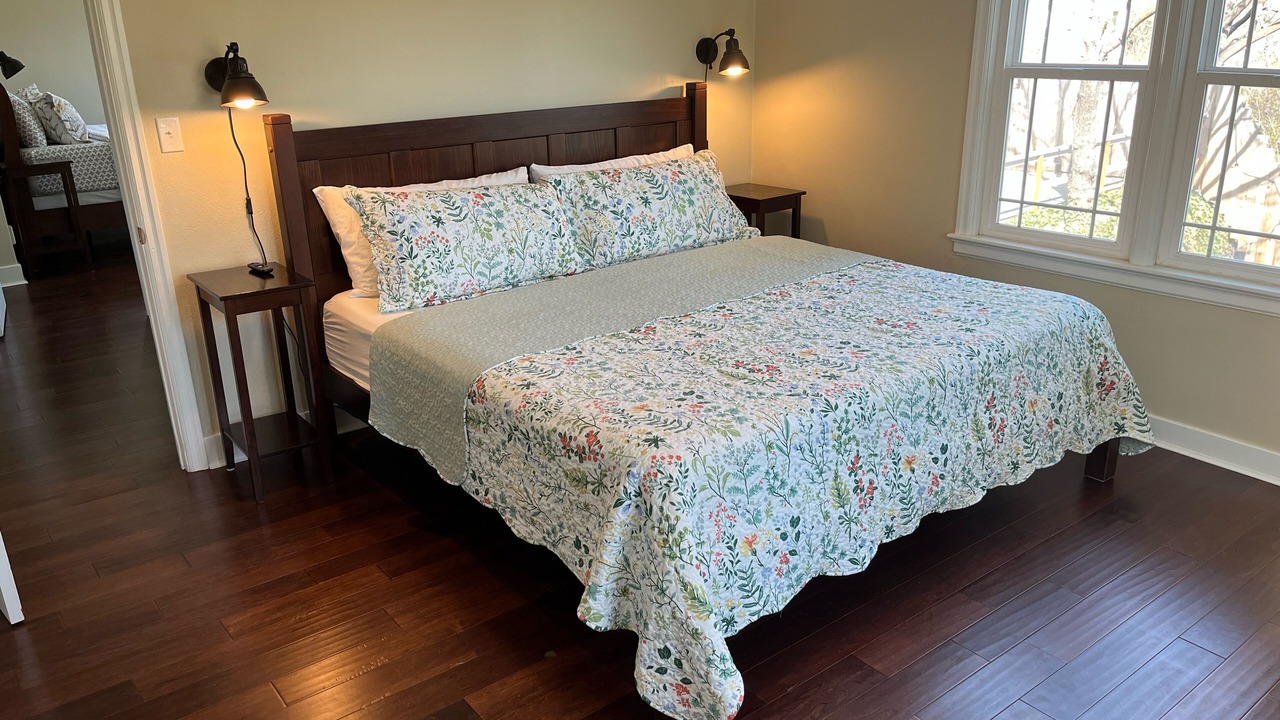 Photo of Others in Pullman