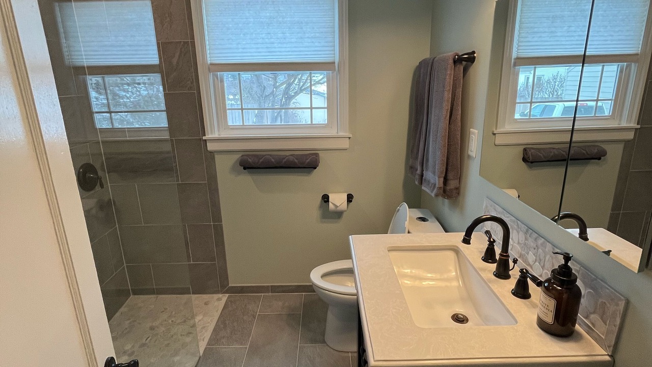 Photo of Bathroom in Pullman