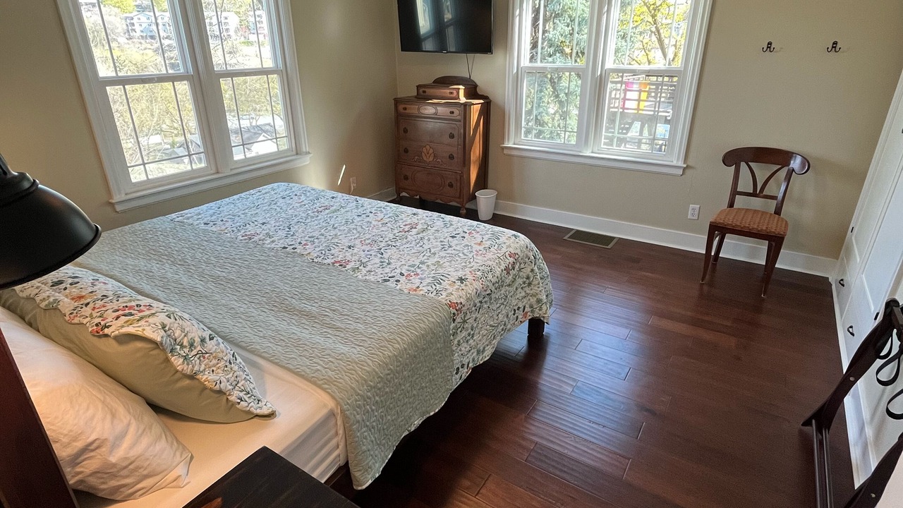 Photo of Others in Pullman