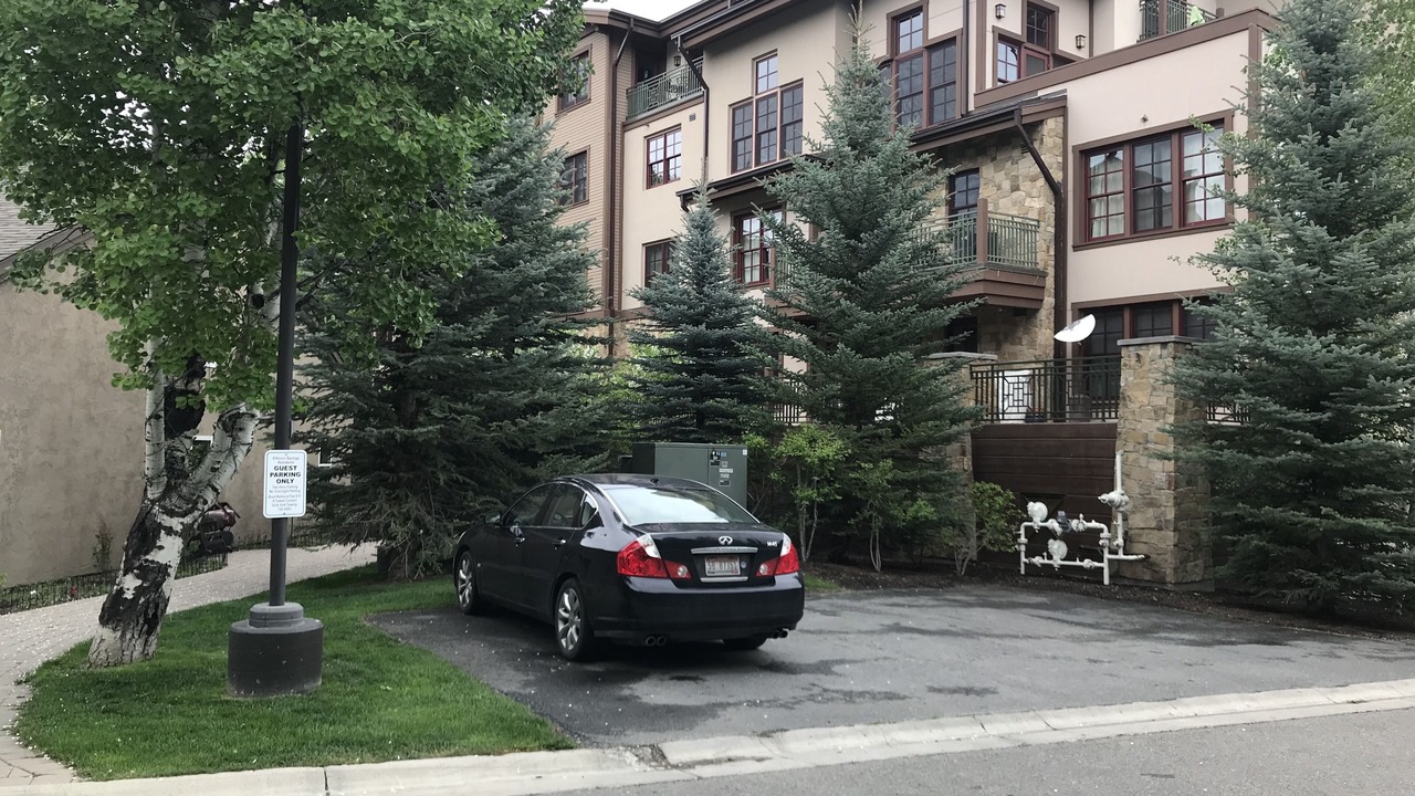 Photo of Outdoor in Elkhorn Village