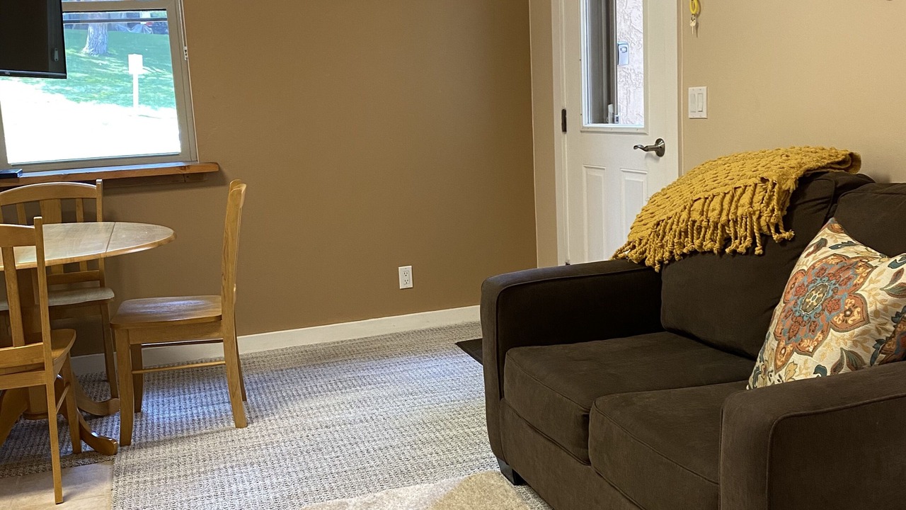 Photo of Livingroom in Elkhorn Village