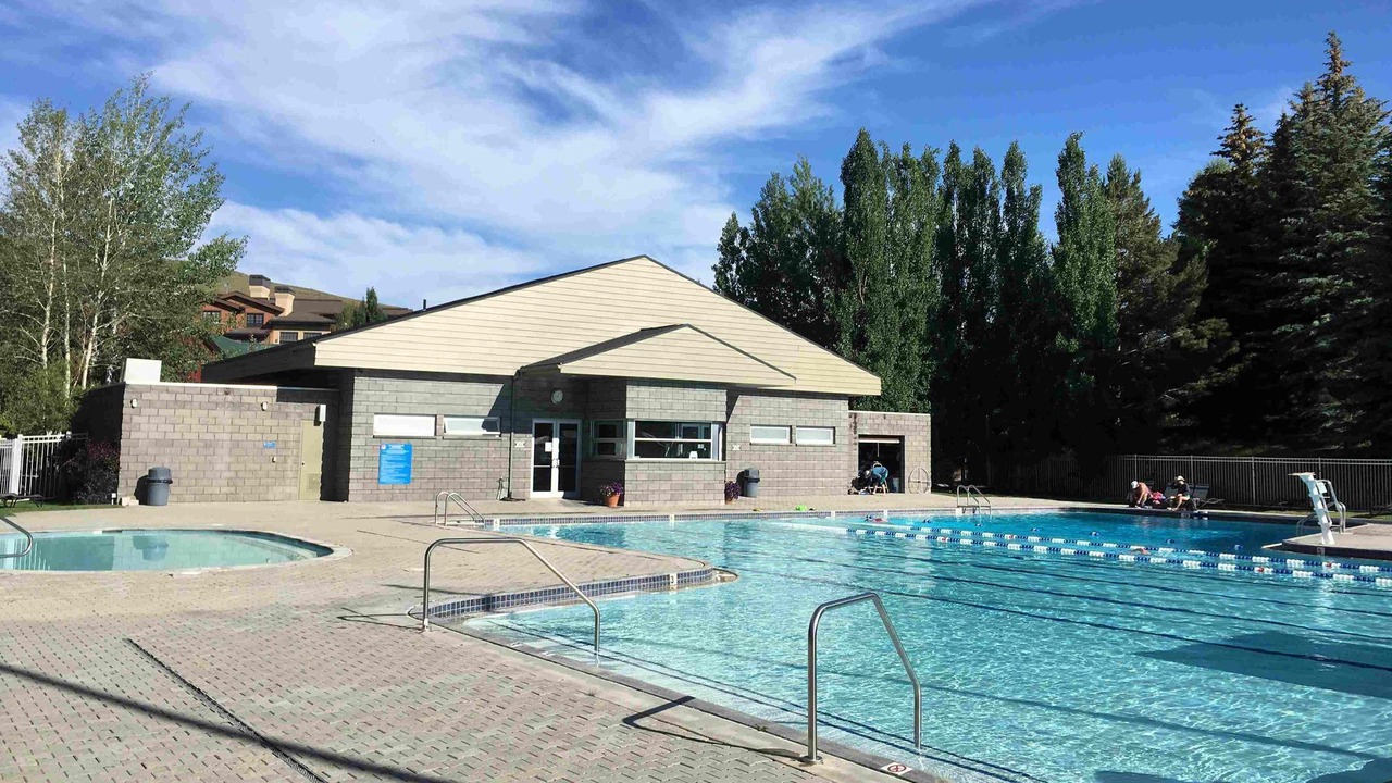 Photo of Outdoor in Elkhorn Village