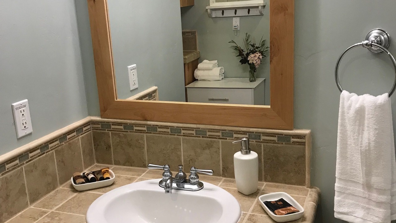 Photo of Bathroom in Elkhorn Village