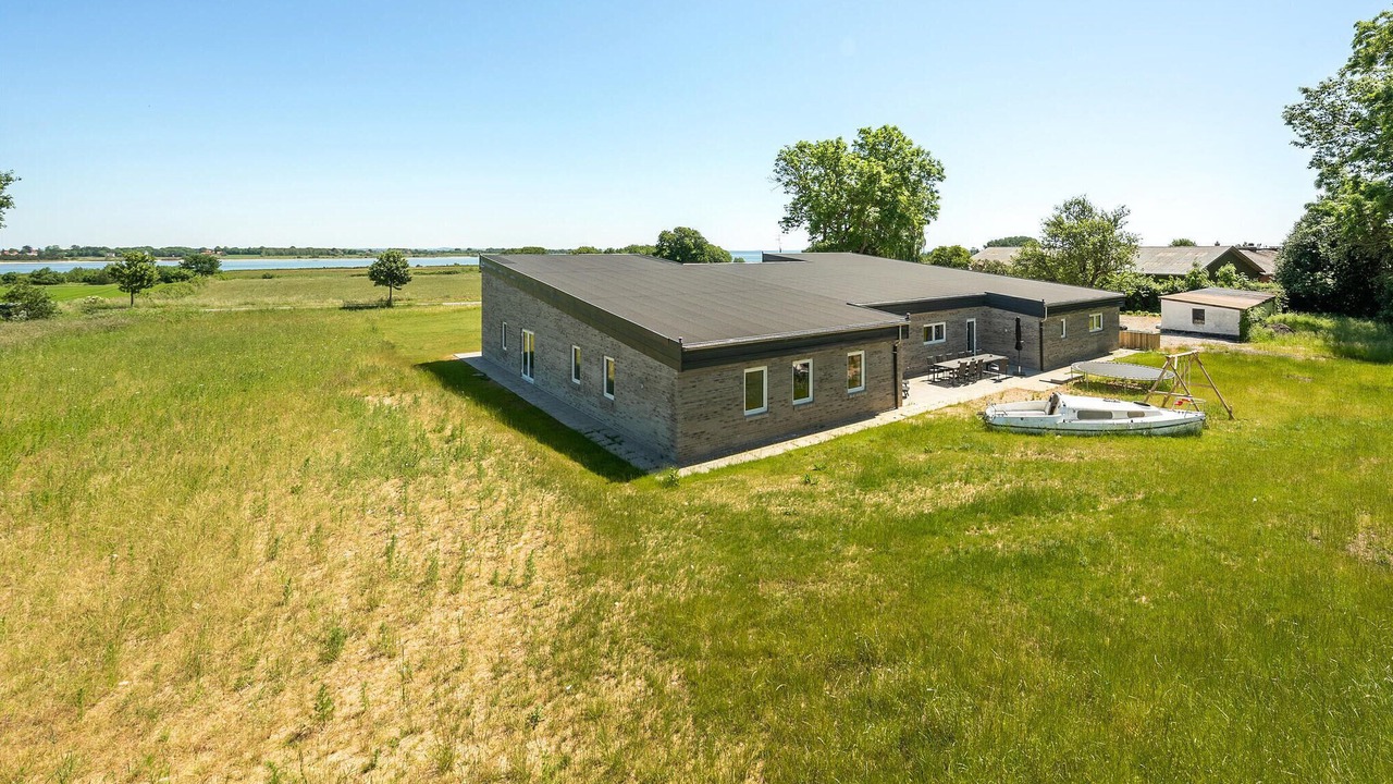 Photo of Outdoor in Aarosund