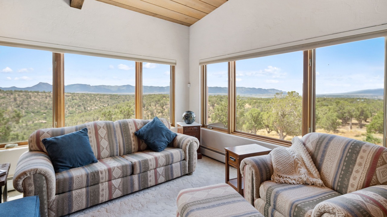 Photo of Livingroom in Lewis