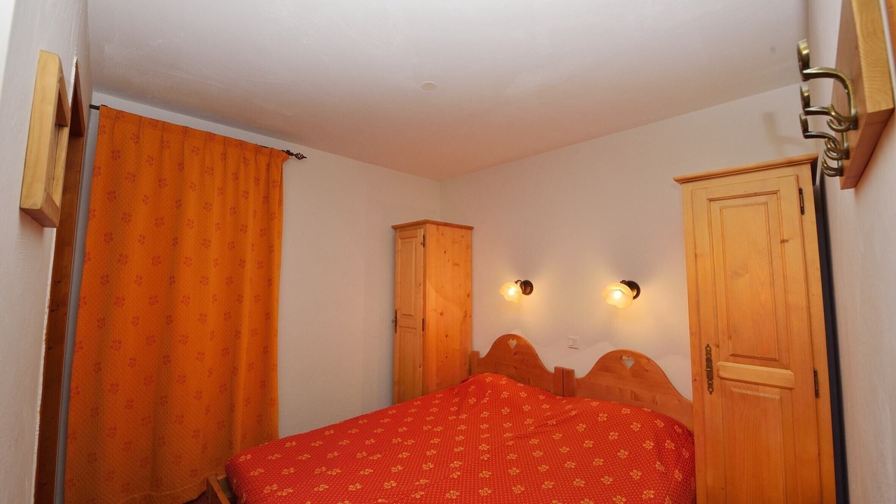 Photo of Bedroom in Oz-en-Oisans
