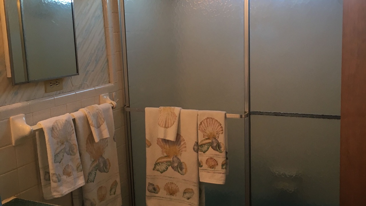Photo of Bathroom in Centre
